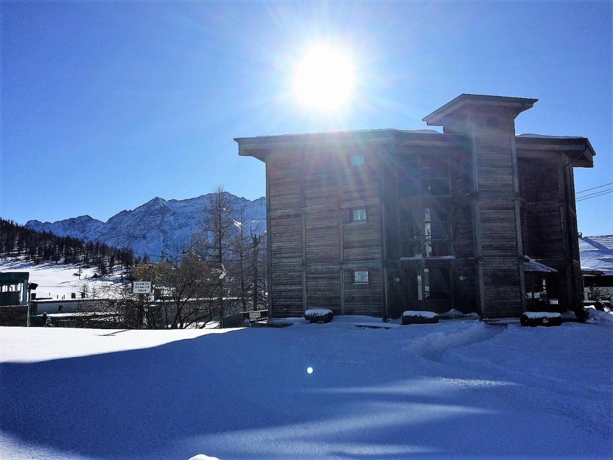 Chalet Weal Aparthotel Colle Colle Sestriere Exterior foto